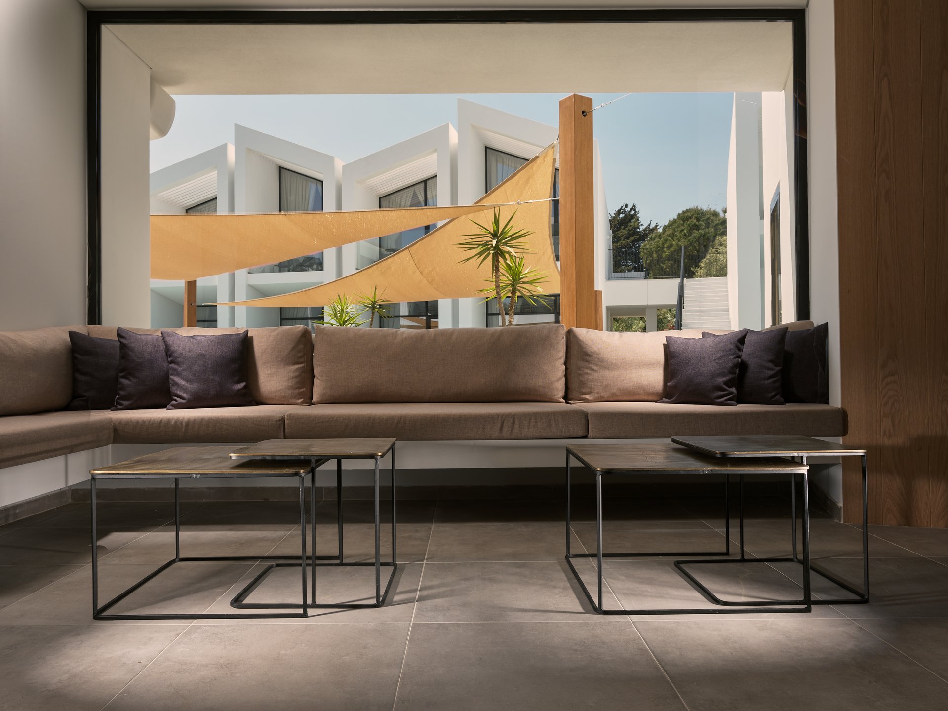 Cavo Vezal slider image 6
